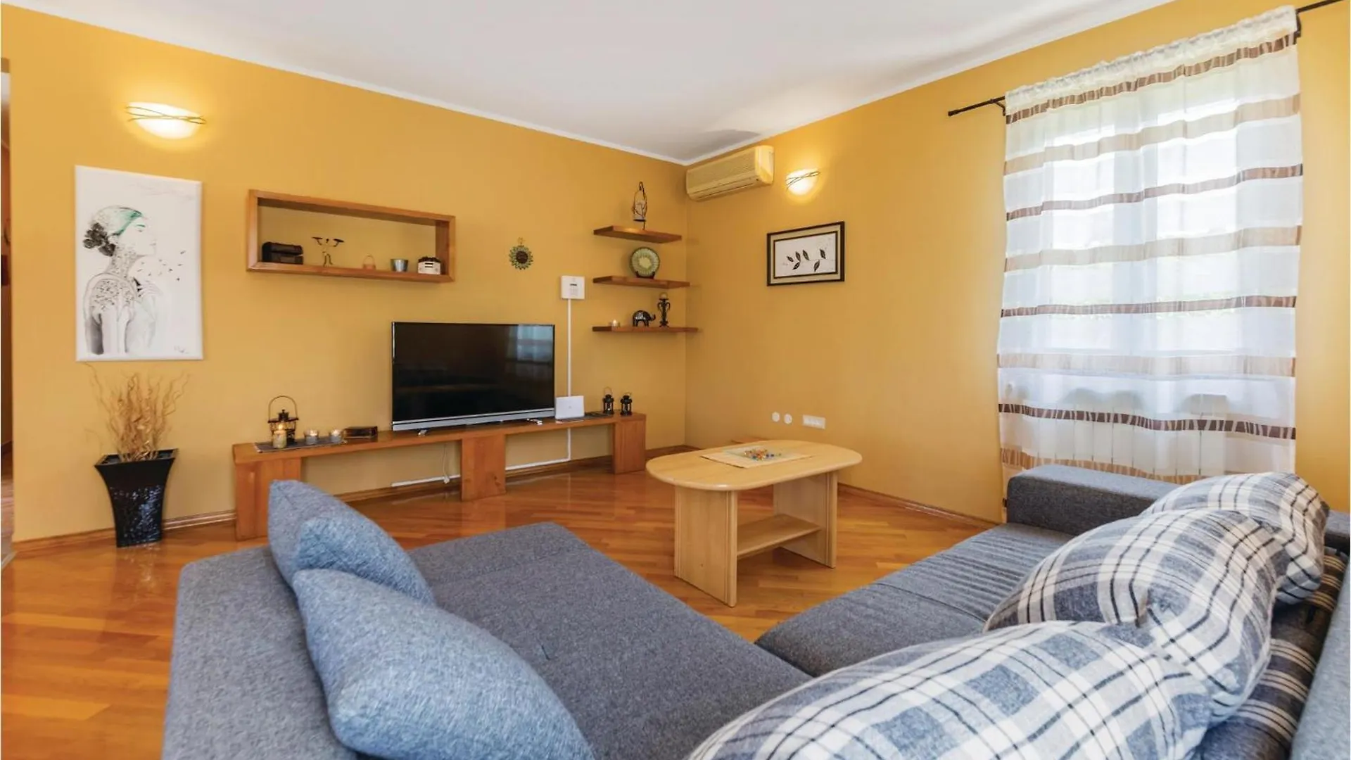 3 Bedroom Gorgeous Home In Putini Sorici